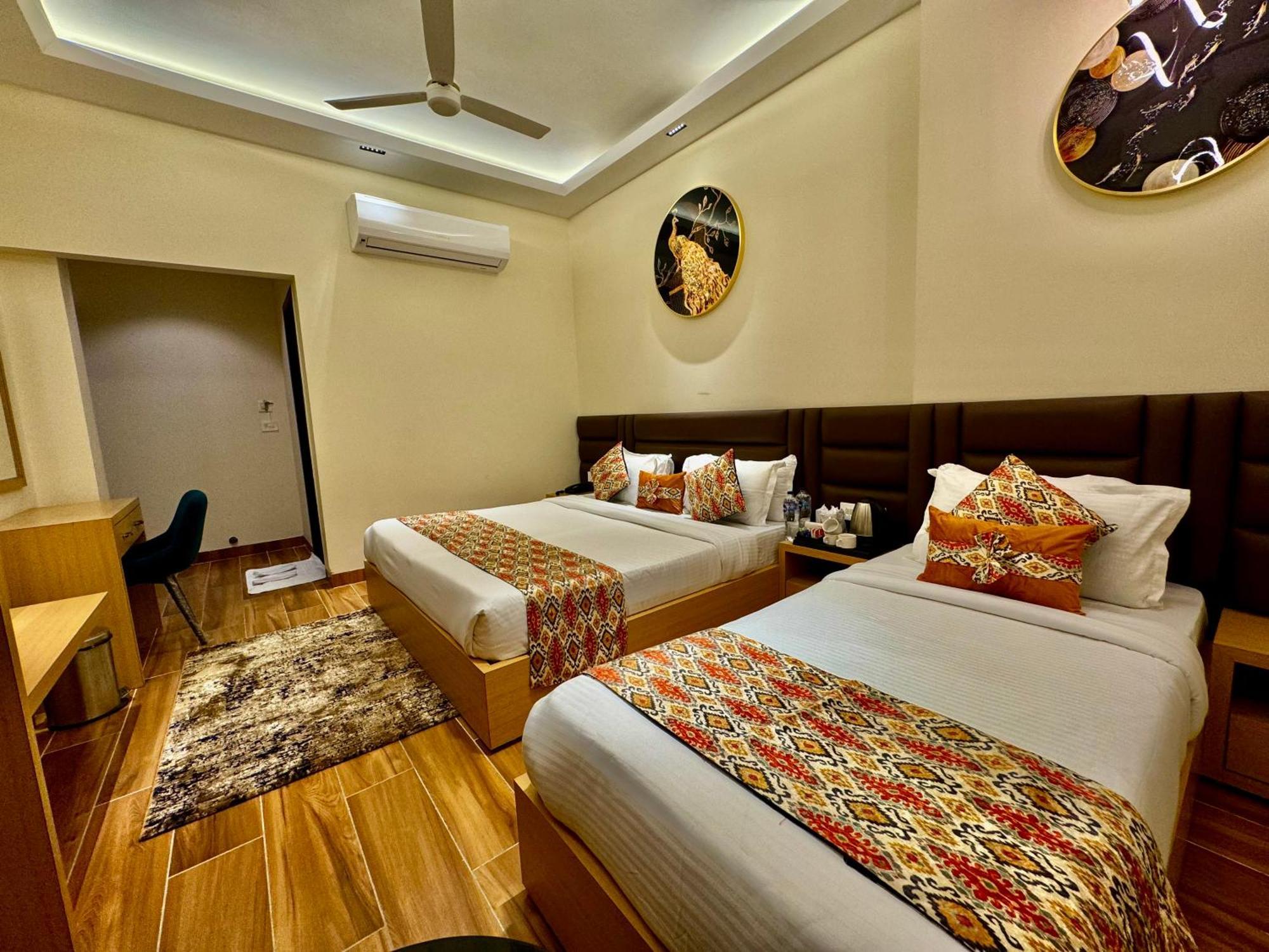 Hotel Heaven View - 50M From Golden Temple Amritsar Exterior foto