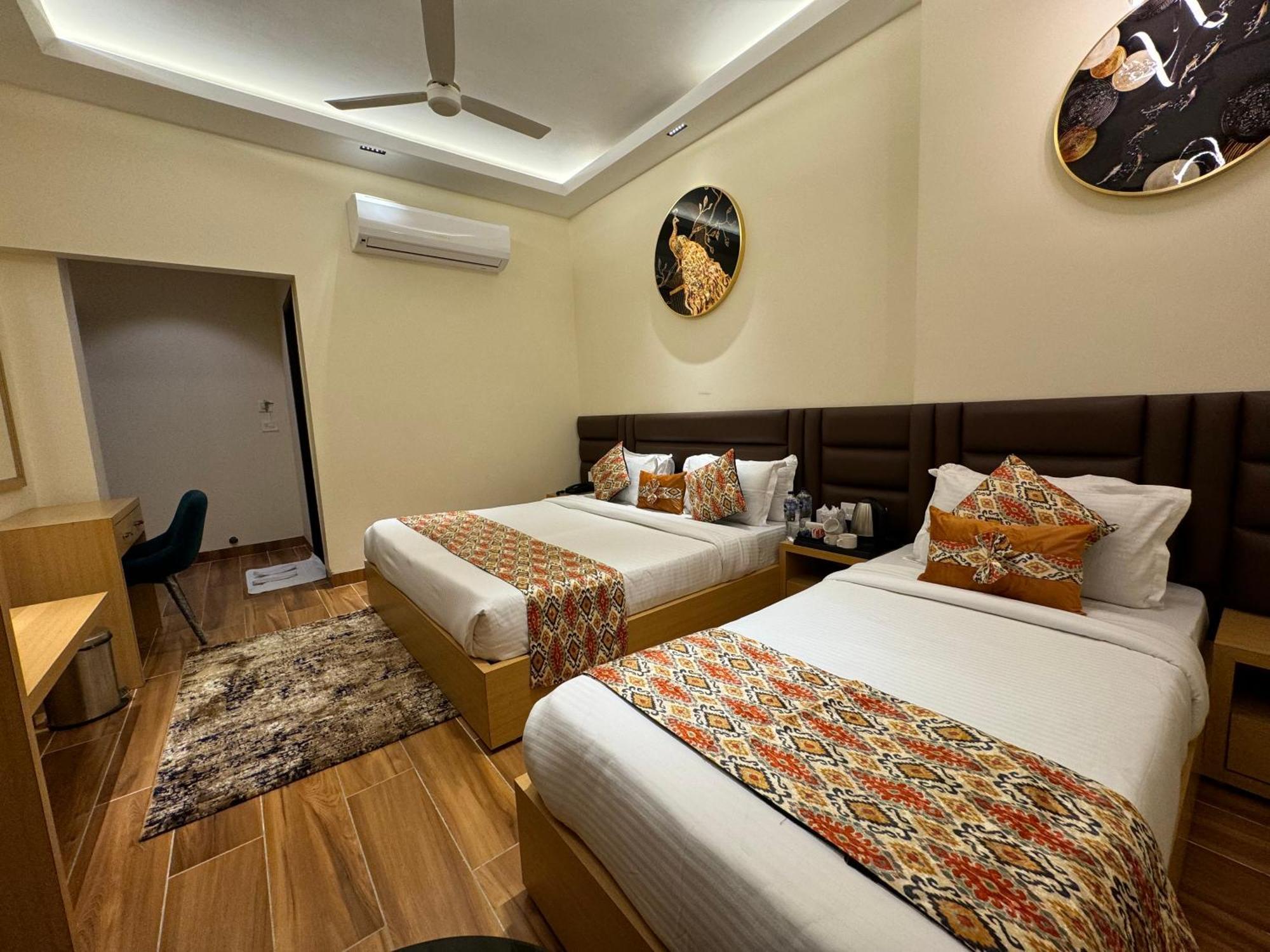Hotel Heaven View - 50M From Golden Temple Amritsar Exterior foto