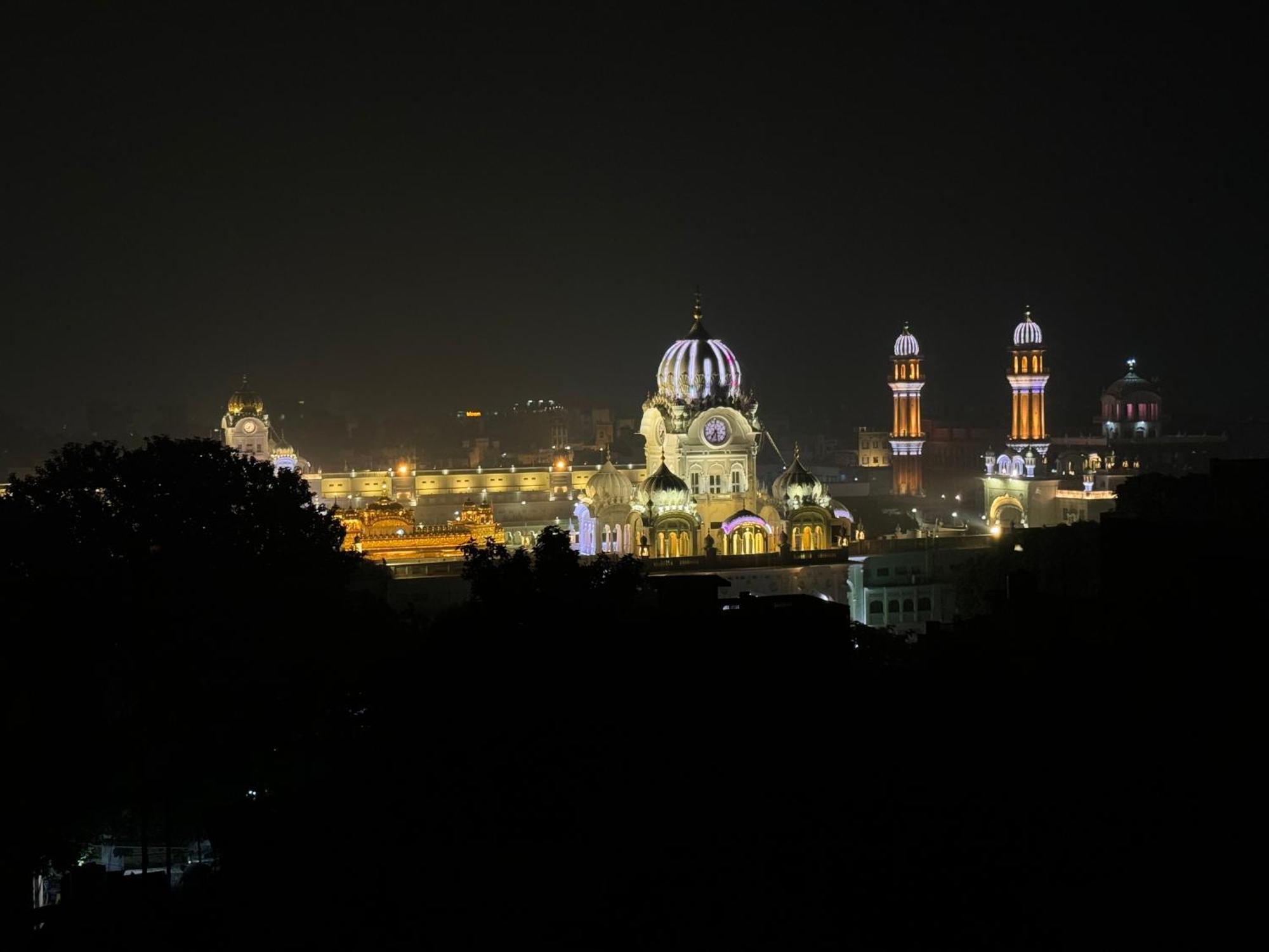 Hotel Heaven View - 50M From Golden Temple Amritsar Exterior foto