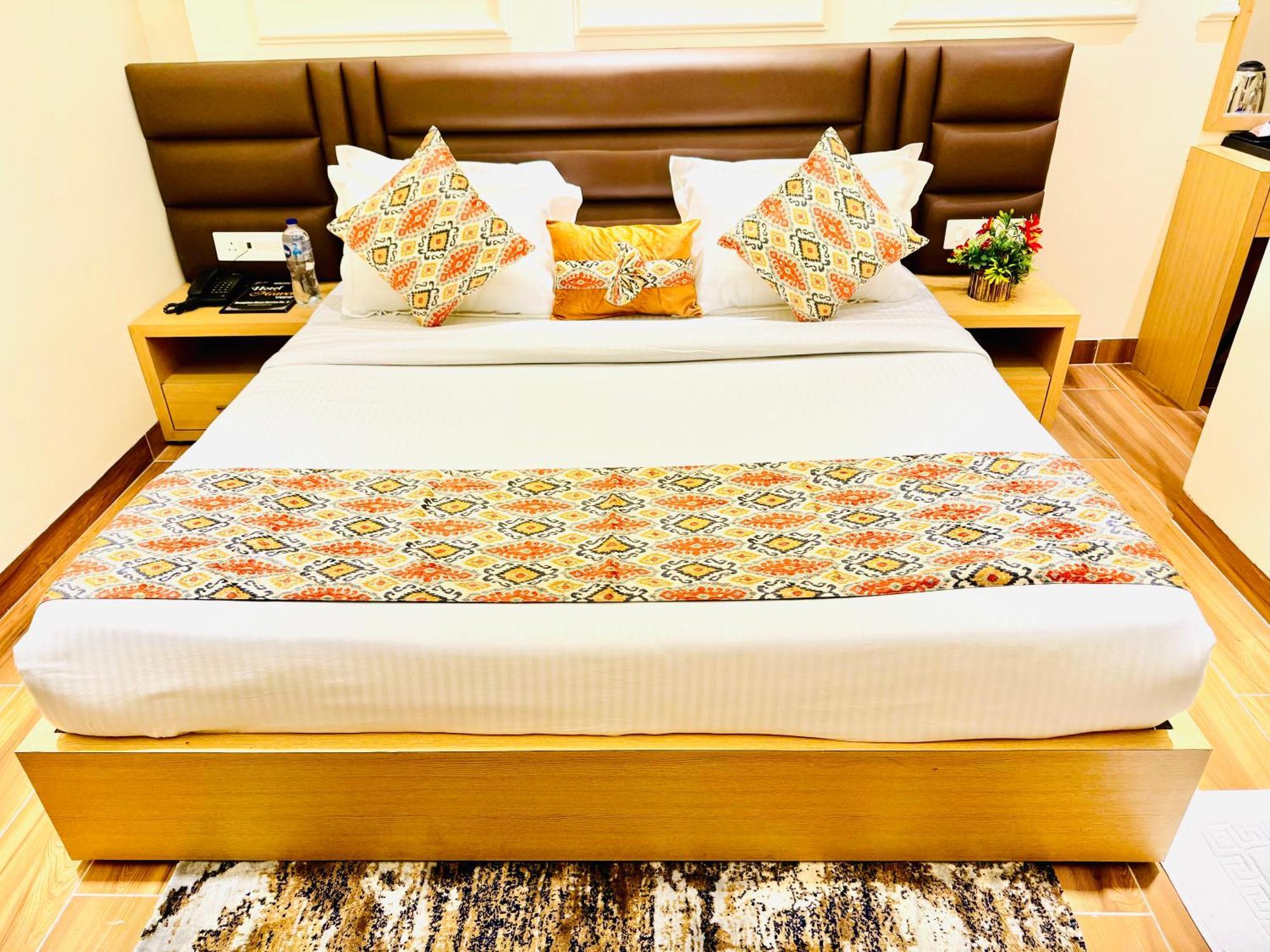 Hotel Heaven View - 50M From Golden Temple Amritsar Exterior foto